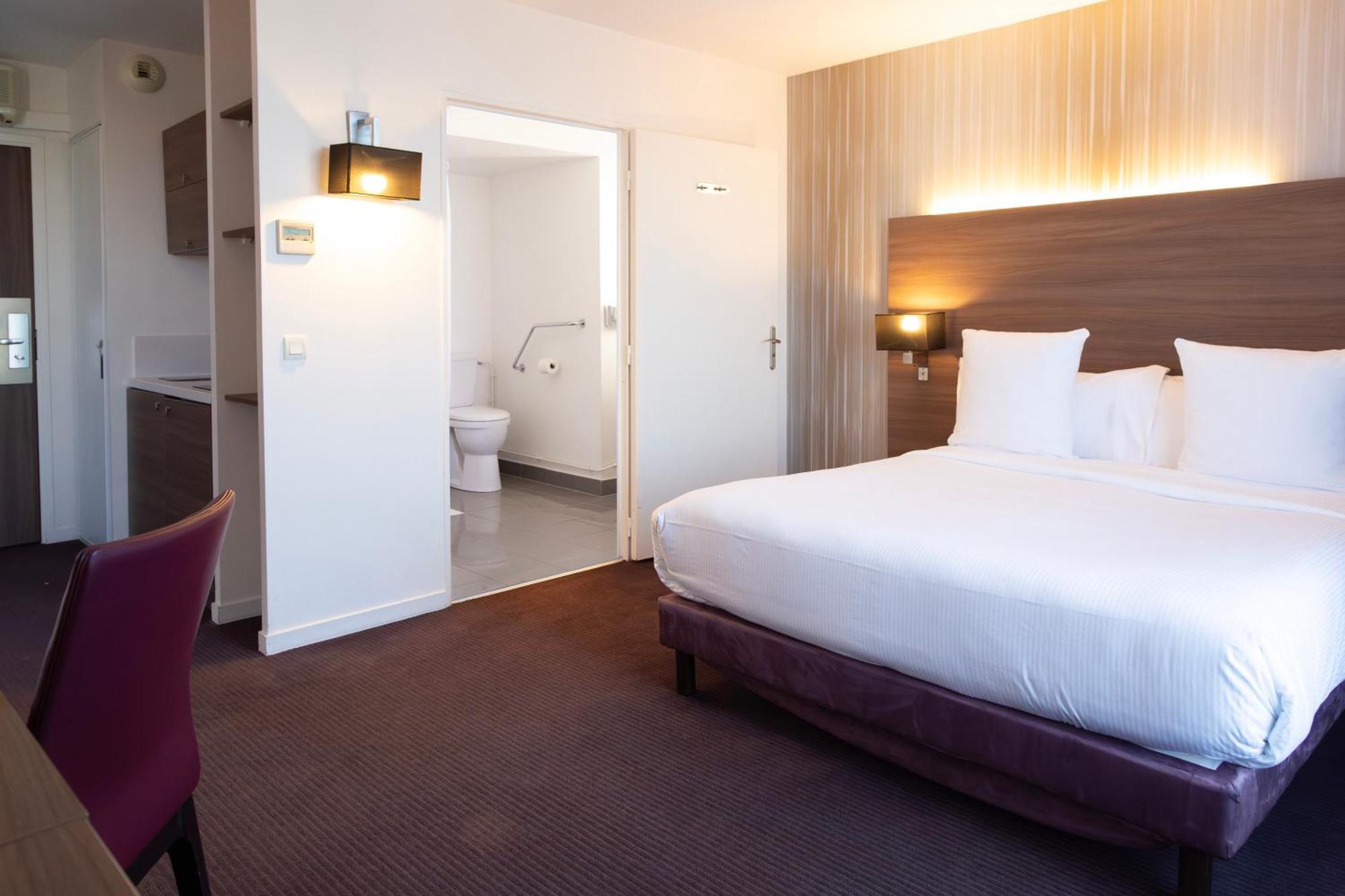 Double Room disabled people SPA access